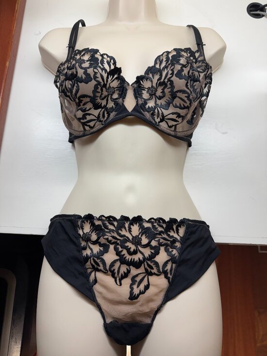 Simone Pérèle “Tattoo” Lace Bra & Panty Set | French Luxury Lingerie - Picture 1 of 6